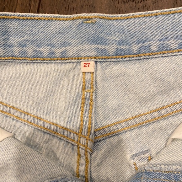 Levi’s Distressed button fly - Picture 3 of 3